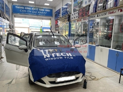 Dán phim cách nhiệt Ntech Hàn quốc cho xe Ford Fiesta 2010